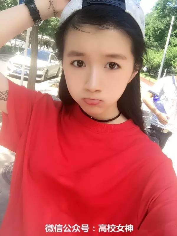 晓童与自然美景的奇妙邂逅，寻找内心的平和之旅