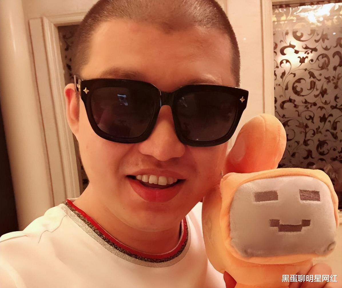 二驴最新动态，网络时代的风云人物揭秘