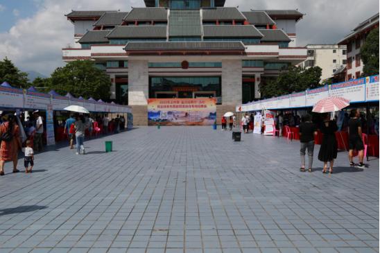 上林本地招聘最新动态与探索自然美景之旅，寻找内心平静之旅