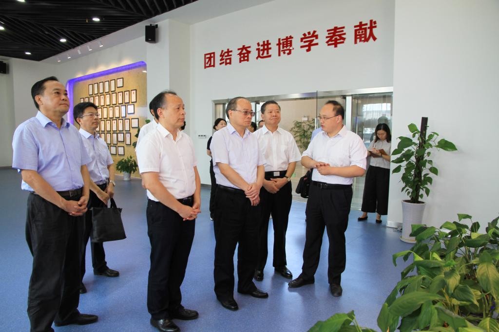 安理家园最新动态，学习之光照亮未来，自信与成就感的培育地